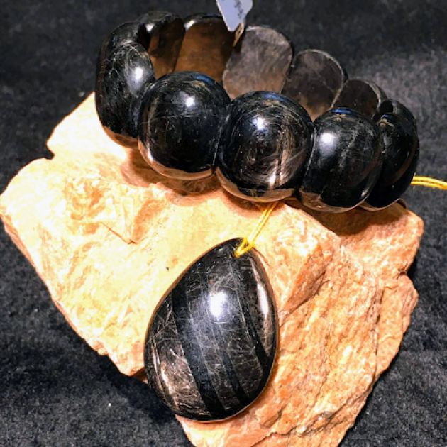 Hypersthene 1