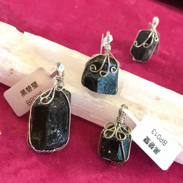 黑碧璽 Black Tourmaline 3